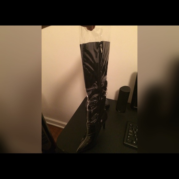 Boots - Picture 4 of 7